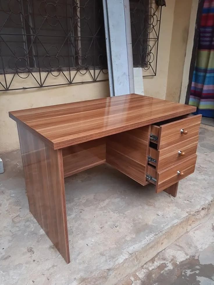 Table bureau
