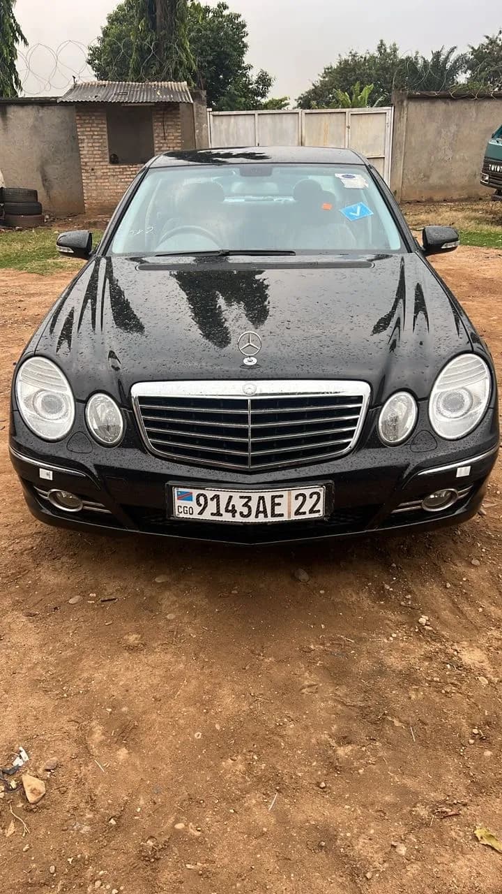 VOITURE — photo 4
