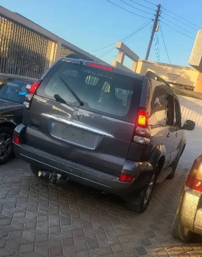 Voiture Toyota land cruiser prado D — photo 2